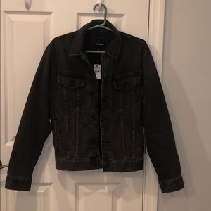 Men’s black denim jacket